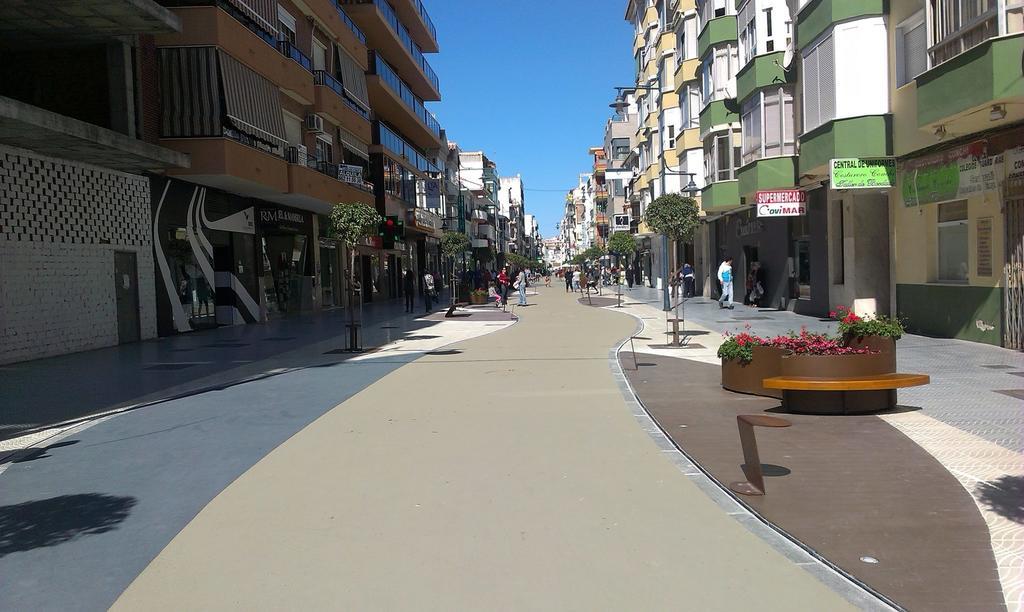 Apartamentos Turisticos Las Yucas 托雷德尔马尔 外观 照片