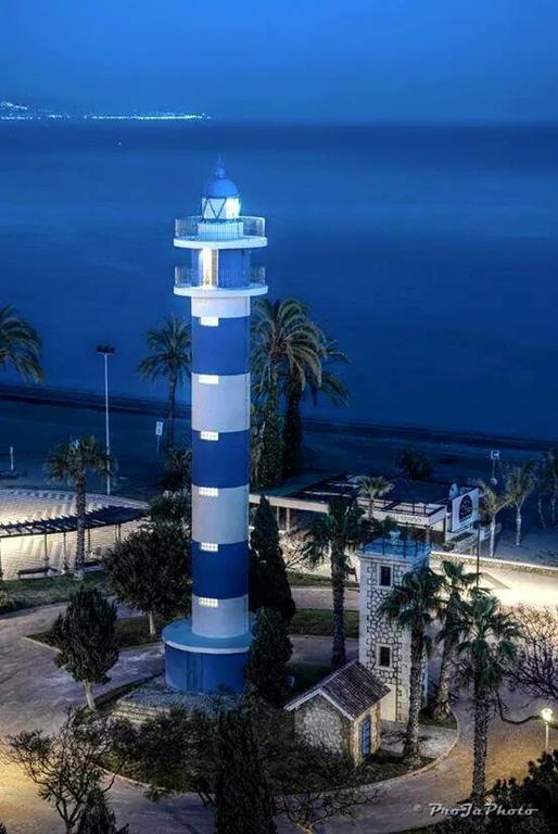 Apartamentos Turisticos Las Yucas 托雷德尔马尔 外观 照片