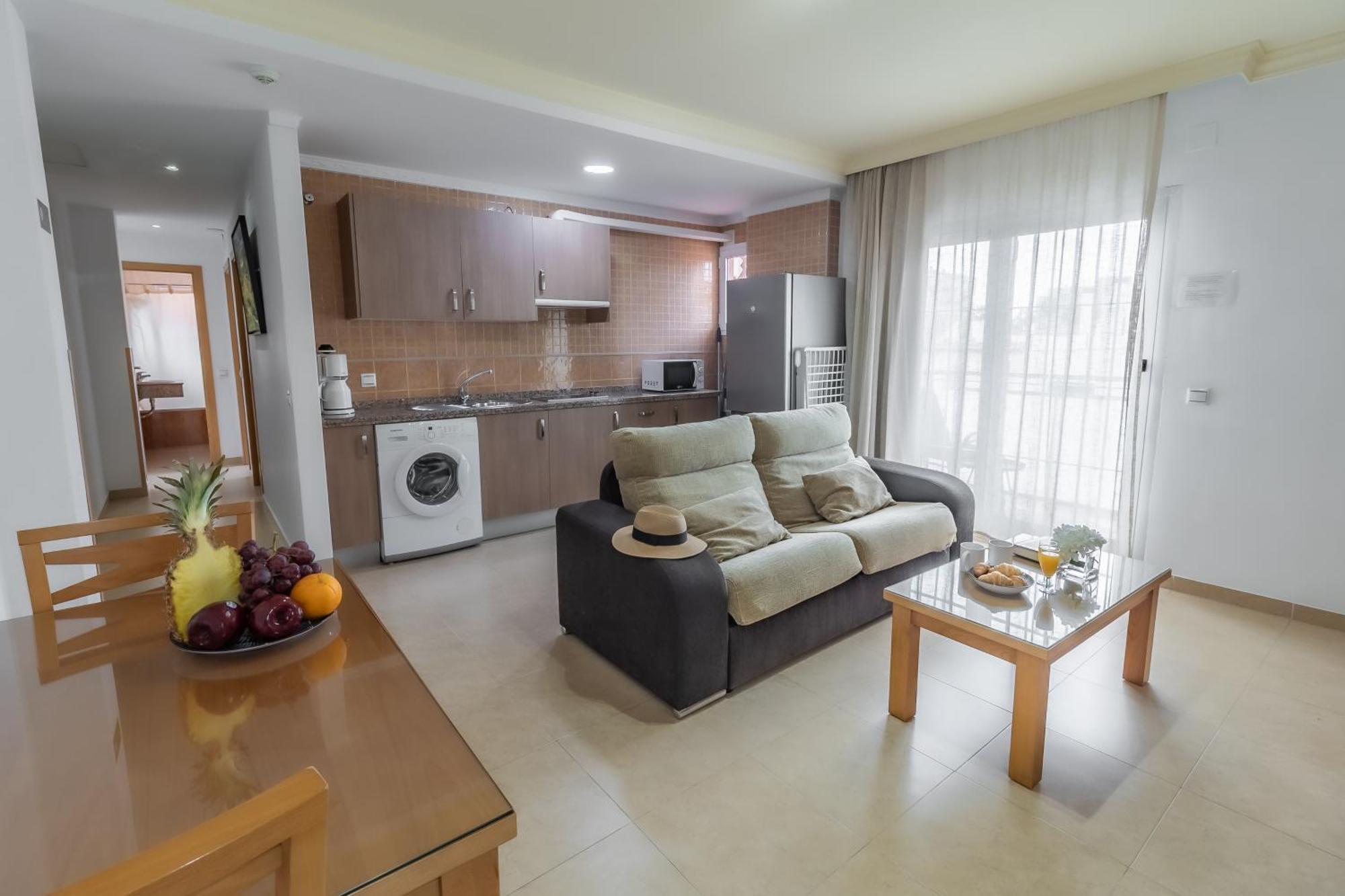 Apartamentos Turisticos Las Yucas 托雷德尔马尔 外观 照片