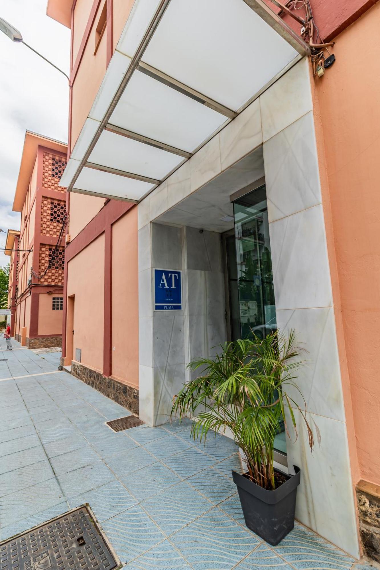Apartamentos Turisticos Las Yucas 托雷德尔马尔 外观 照片